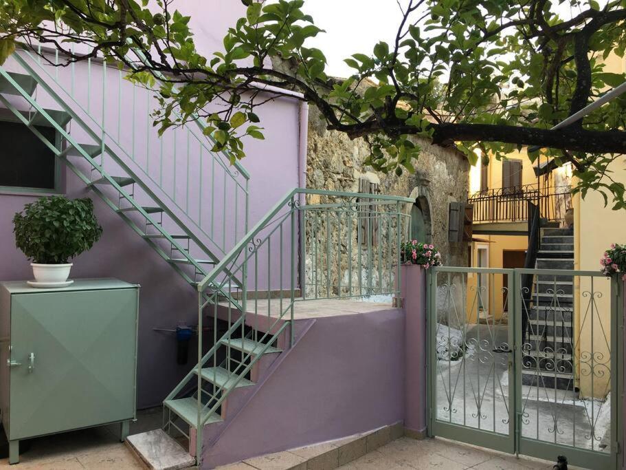 فيلا Siora Nina Charming Stone House Near Agios Gordios Sinarádes المظهر الخارجي الصورة